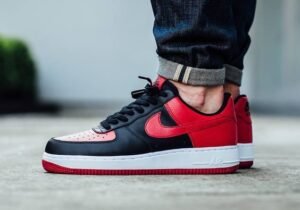 Nike Air Force 1 Low Preto/Vermelho